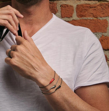 MANO J BRACCIALE CHARMS CON CORNETTO IN TITANIO, 5 BLACK E CATENA